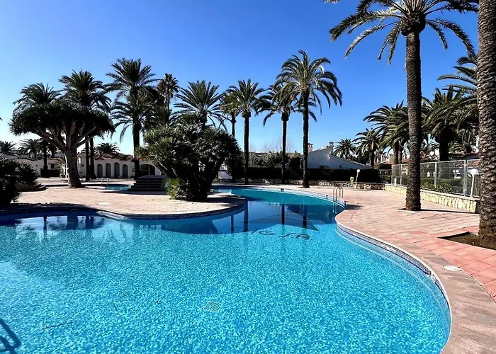 El Palmar, Lydia Suset Денія